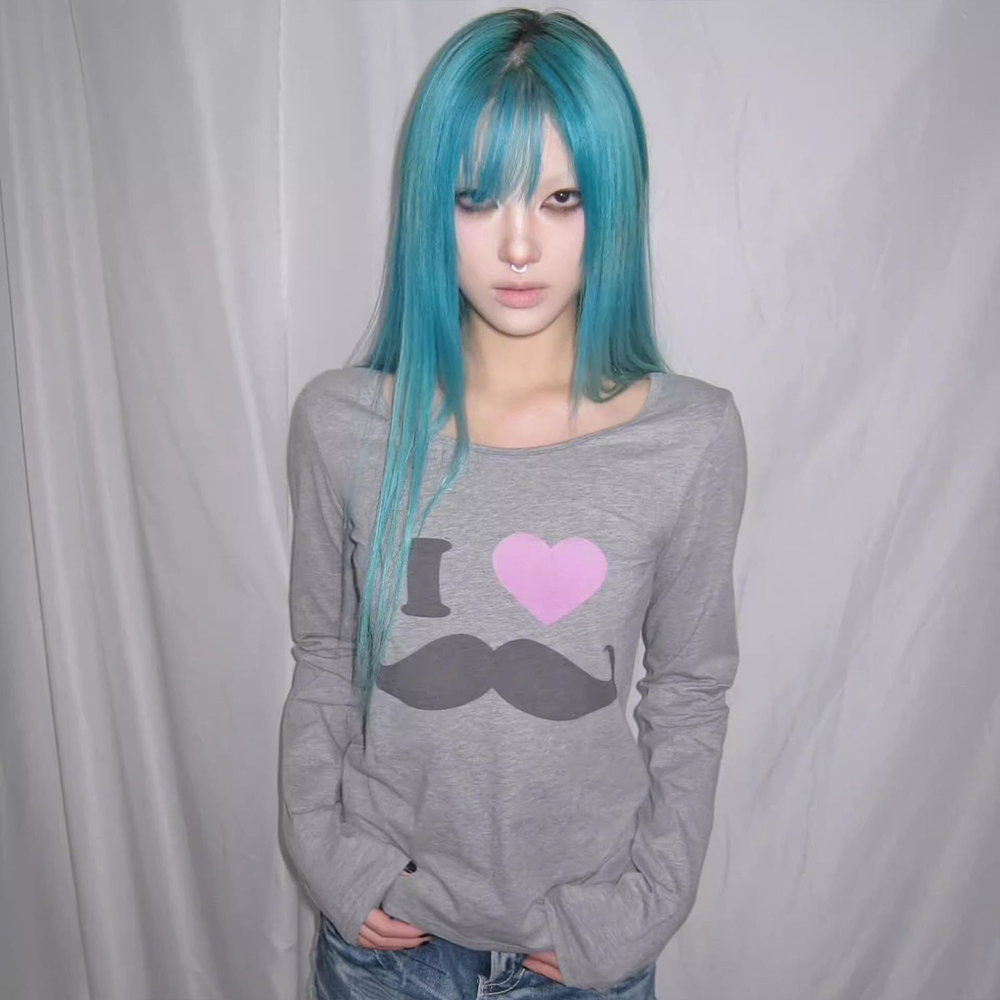 เสื้อยืดพิมพ์ลายเคราสไตล์ Y2K  - Street Fashion In Japan บทวิจารณ์และราคา