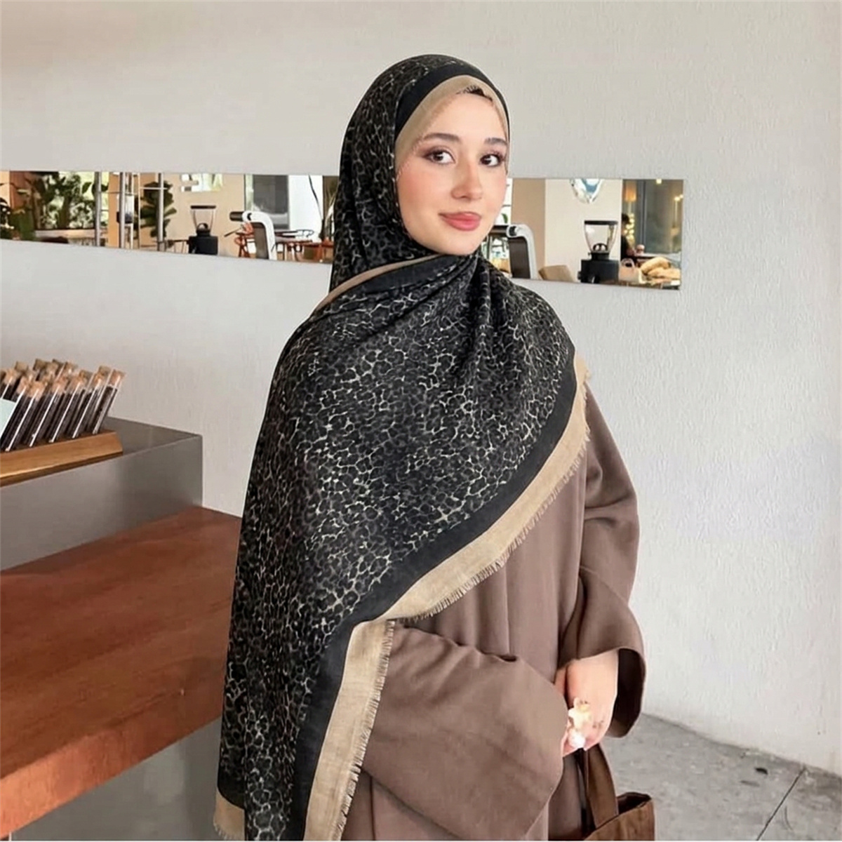 ผ้าคลุมศีรษะลายเสือดาววินเทจ ผ - Street Fashion Hijab บทวิจารณ์และราคา